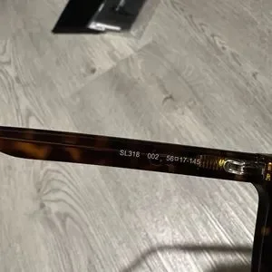 Saint Laurent | Accessories | Like New Saint Laurent  display picture 3